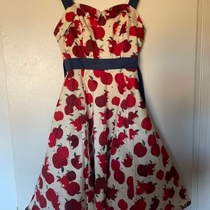 DisneyDressShop Snow White apples Dress